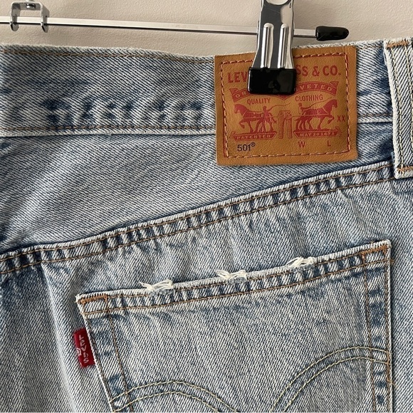 LEVI’S 501 Cutoff Jeans Shorts in Waveline 30 - Picture 6 of 9